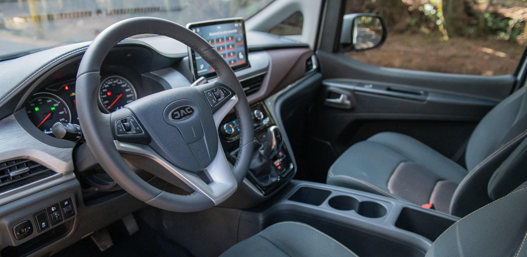 M3 PANEL EV